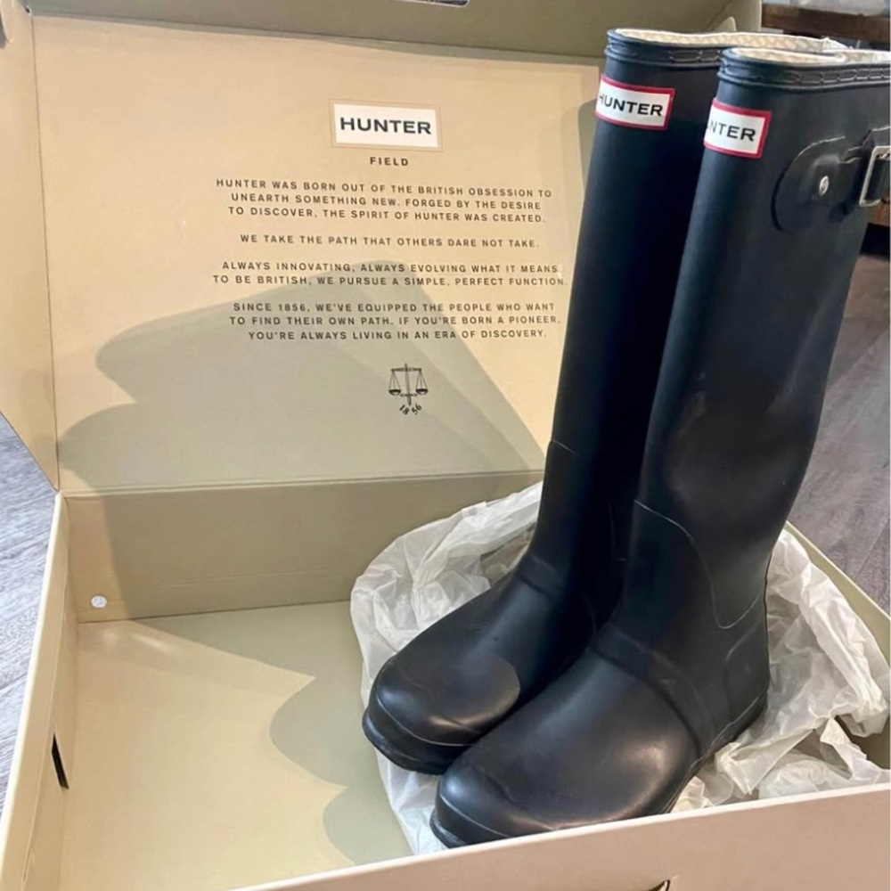 Black Hunter Boots sz10 women’s